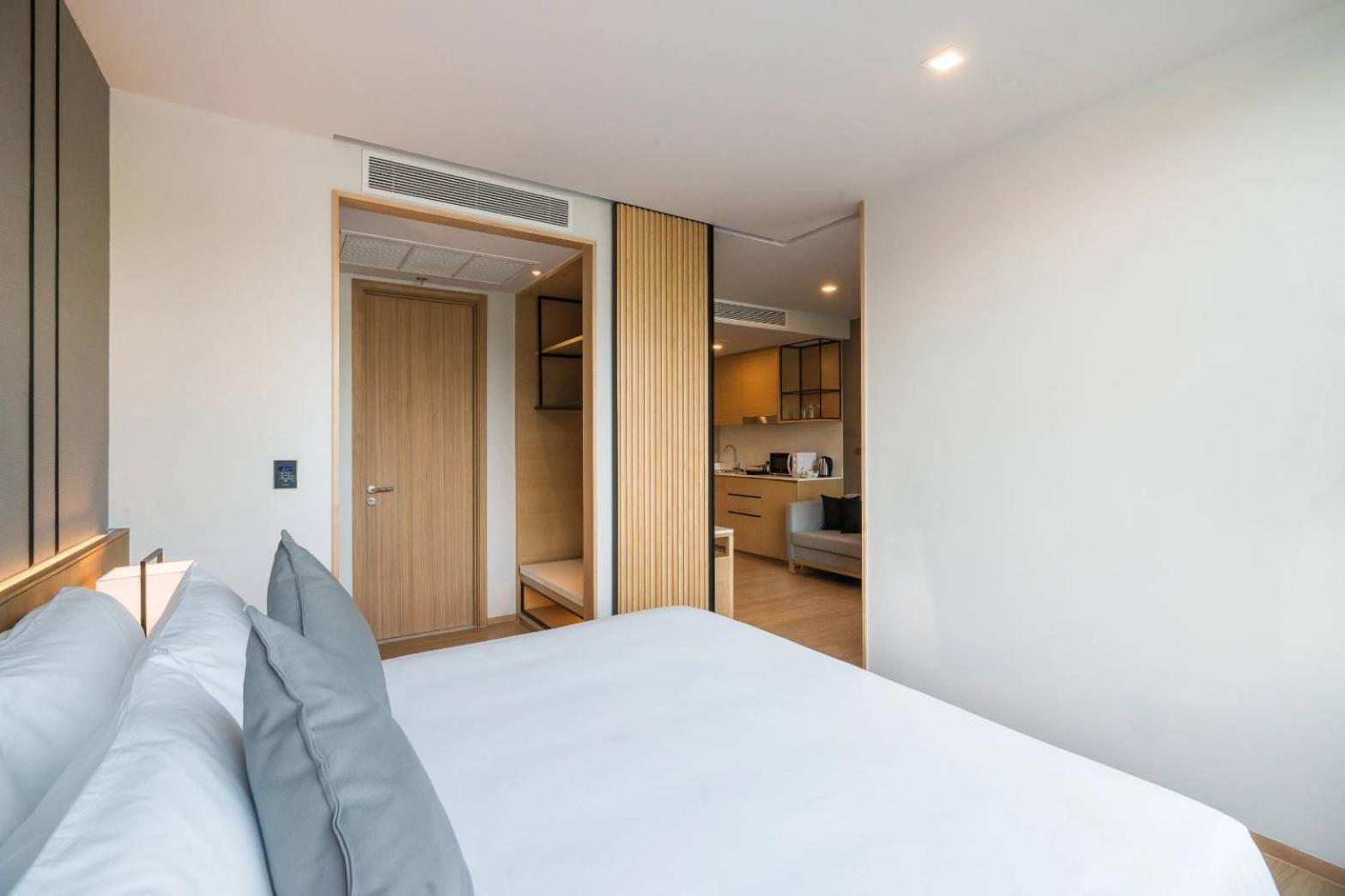 Arize Hotel Sri Racha Si Racha Exteriör bild
