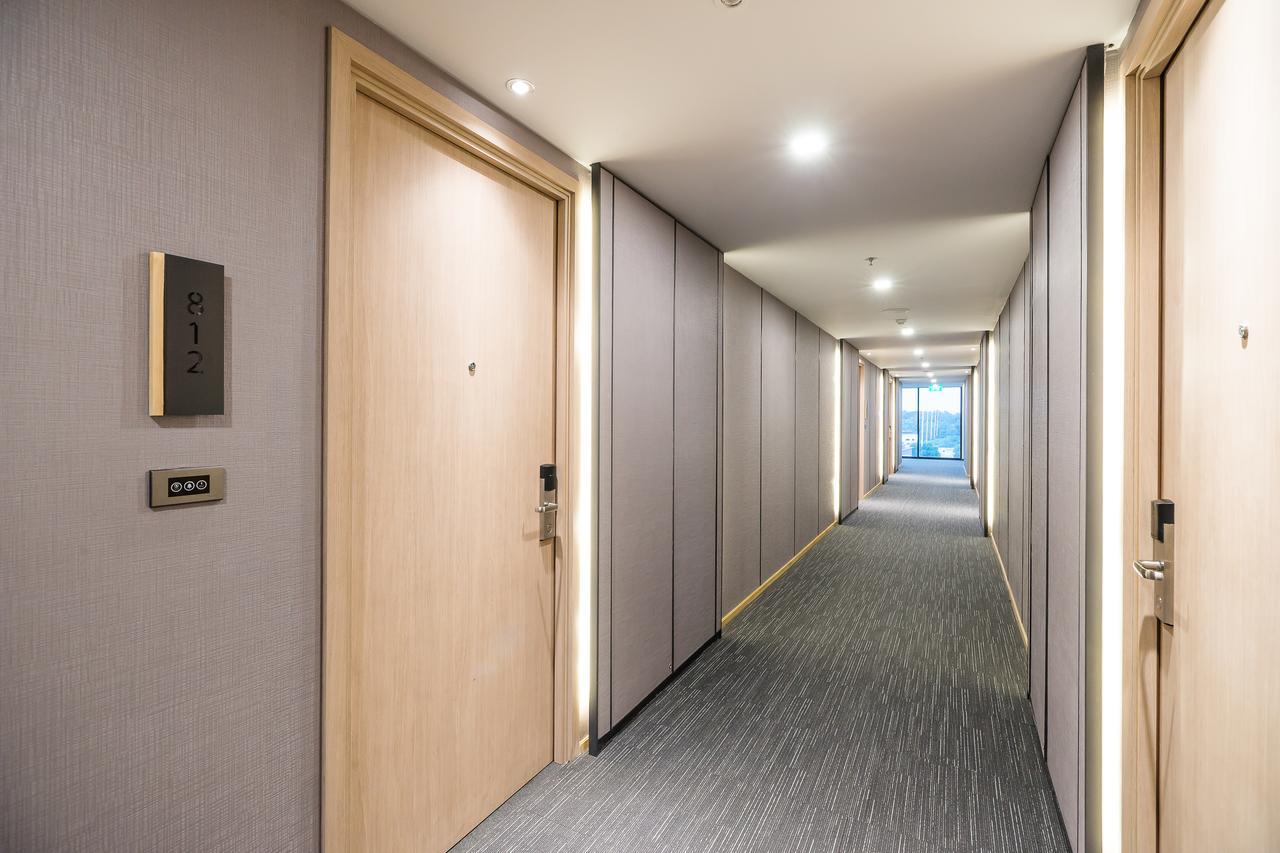 Arize Hotel Sri Racha Si Racha Exteriör bild