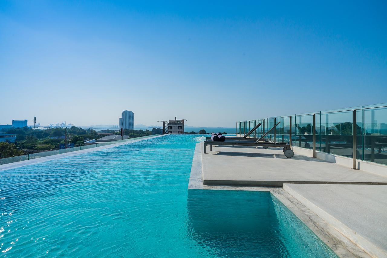 Arize Hotel Sri Racha Si Racha Exteriör bild