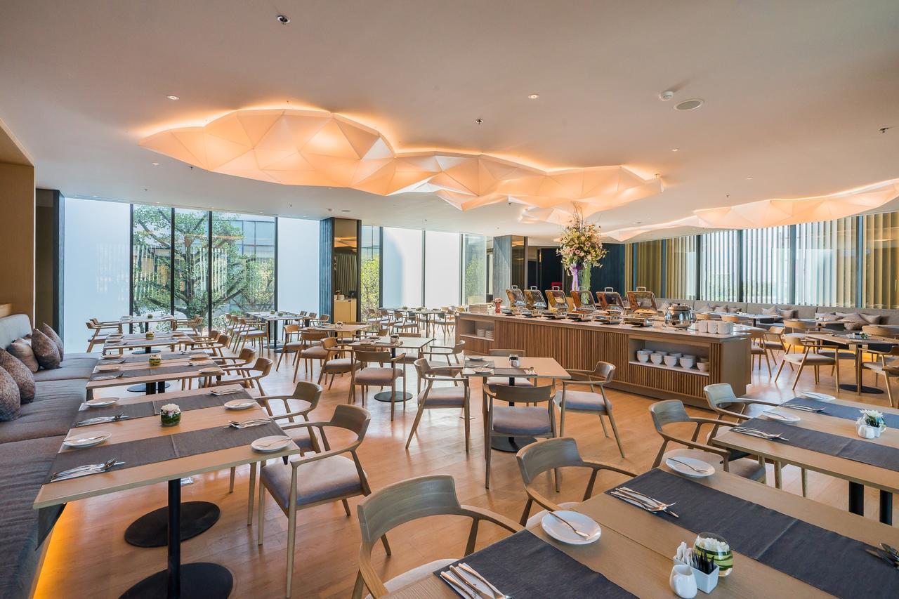 Arize Hotel Sri Racha Si Racha Exteriör bild