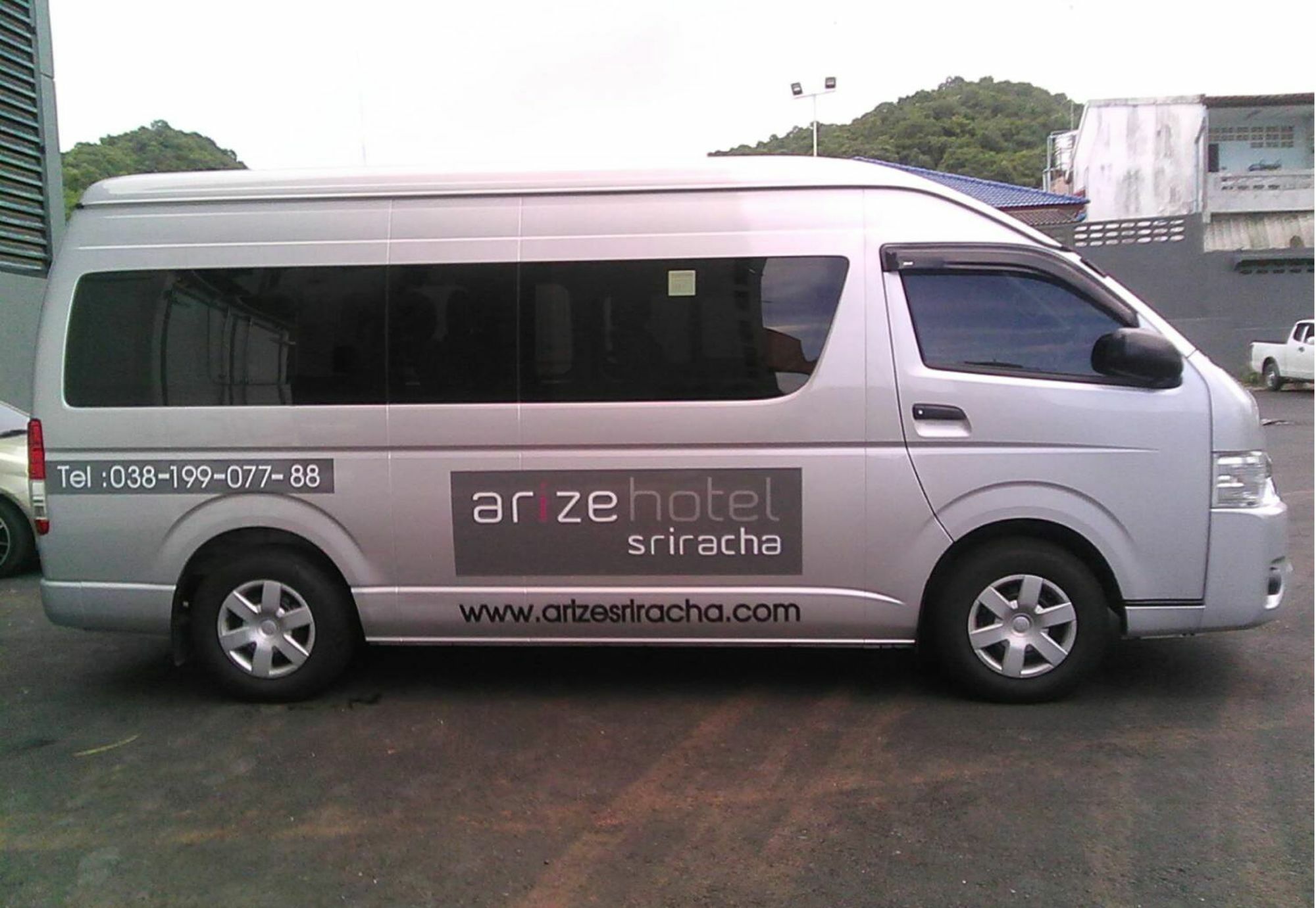 Arize Hotel Sri Racha Si Racha Exteriör bild