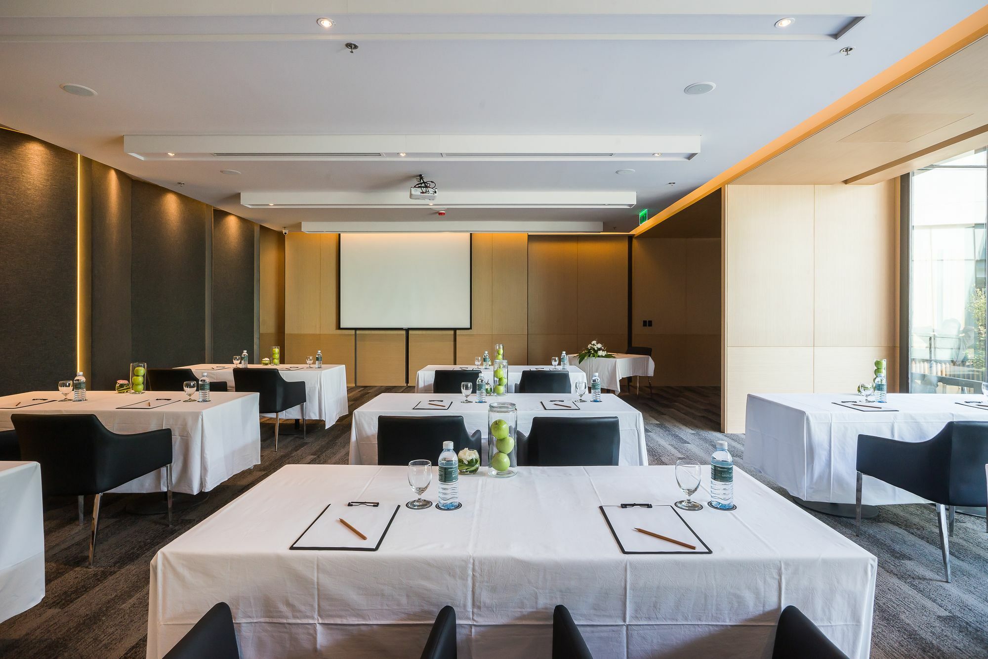 Arize Hotel Sri Racha Si Racha Exteriör bild