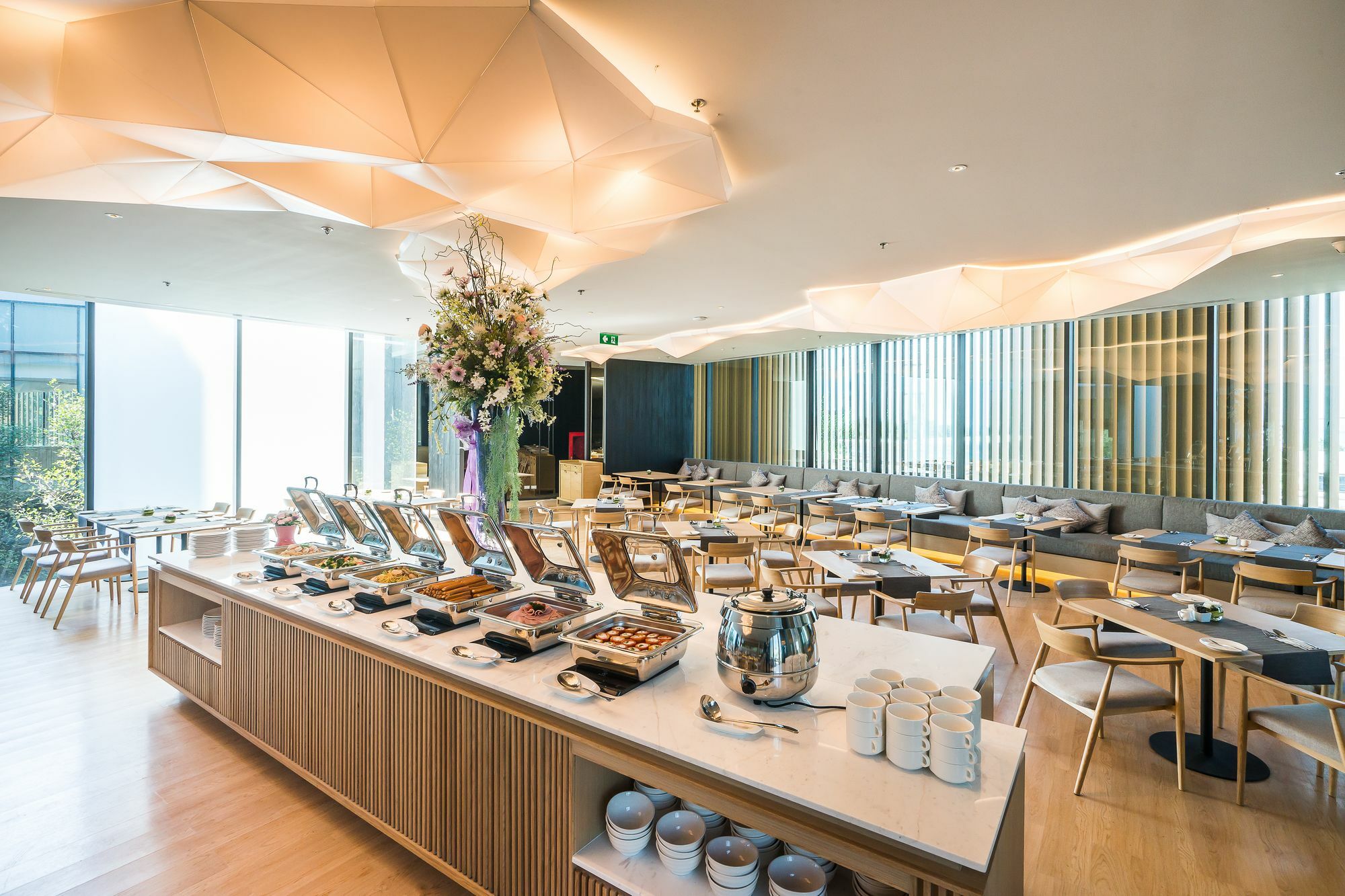 Arize Hotel Sri Racha Si Racha Exteriör bild