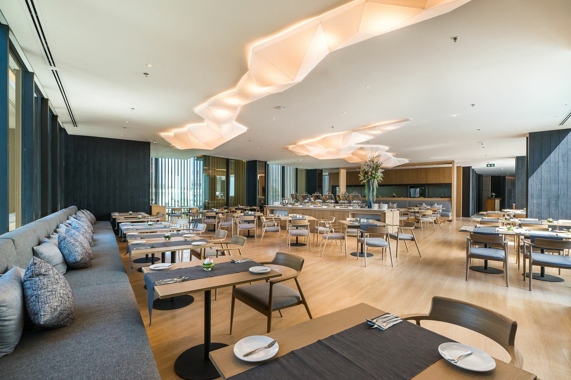 Arize Hotel Sri Racha Si Racha Exteriör bild