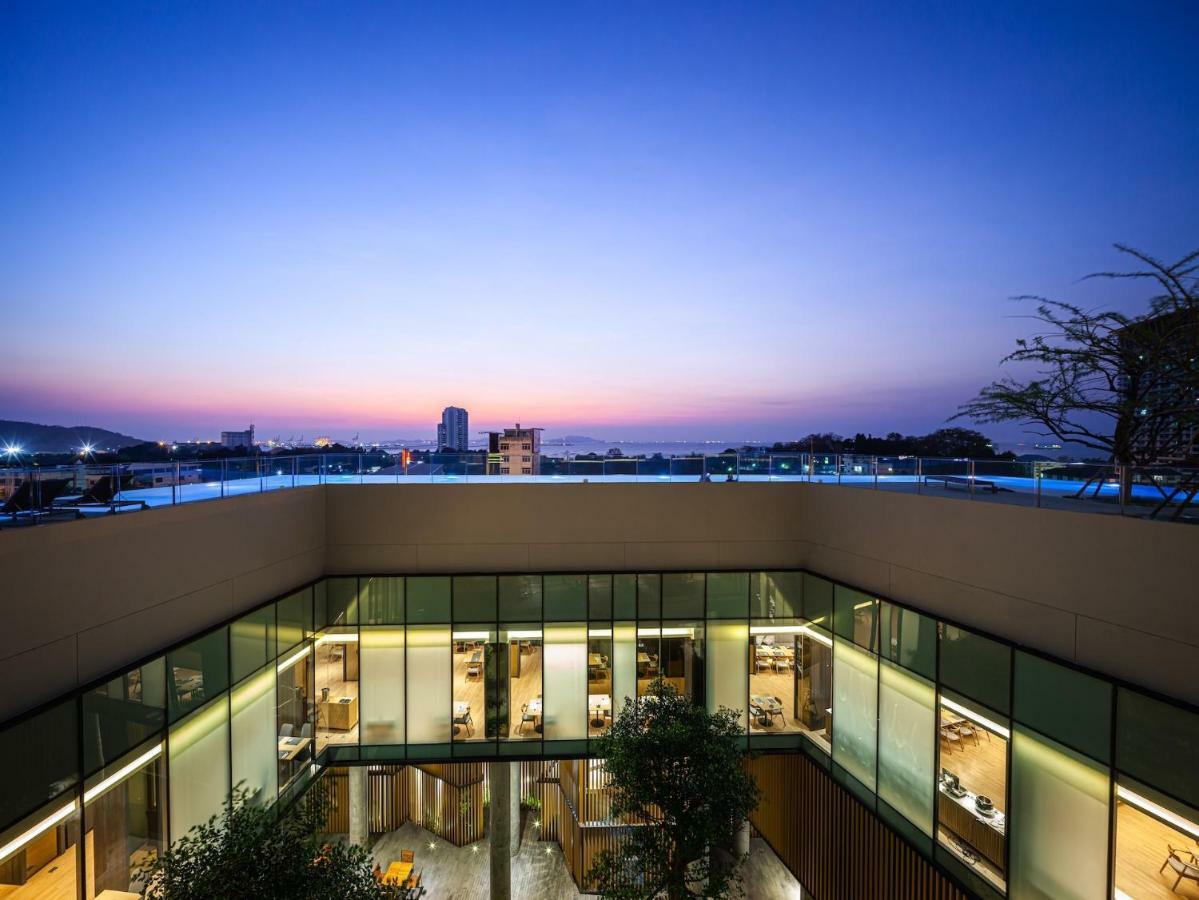 Arize Hotel Sri Racha Si Racha Exteriör bild